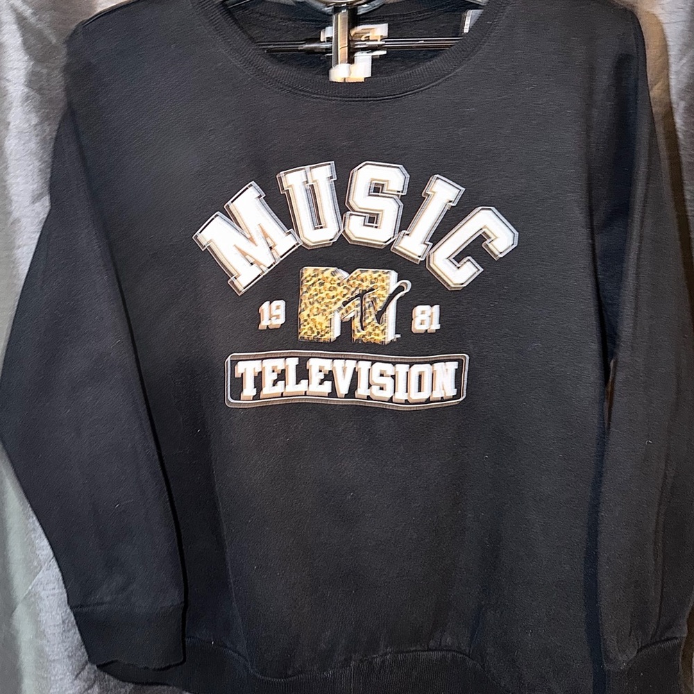 MTV Logo Black and White Tag Sweatshirt plus size retro MTV logo